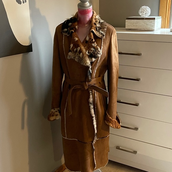 Genuine Shearling Coat - Picture 3 of 11